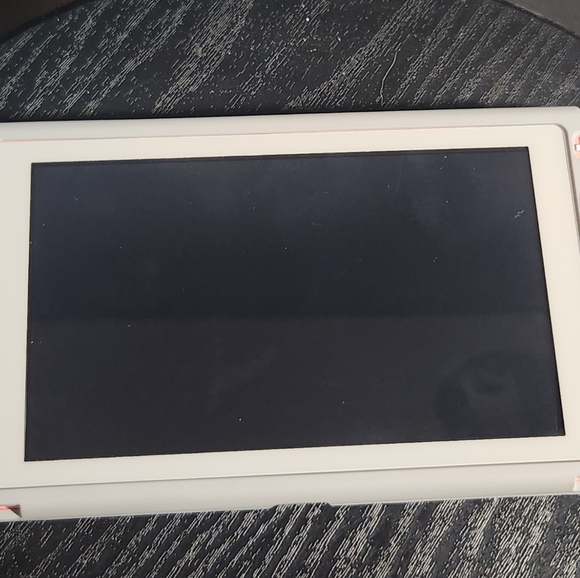 Nintendo Switch Lite - Picture 2 of 5